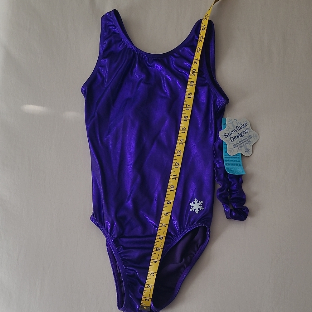 Snowflake Designs gym leotard, adult medium, NWT